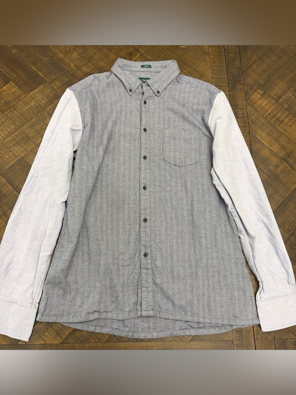 Men's Two-Tone Gray Casual Button-Down Shirt with Contrasting Light Sleeves